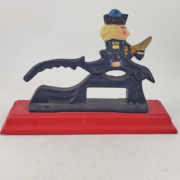 Vintage Cast Iron Hand Painted Toy Soldier NutCracker - Picture 1 of 3